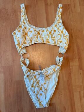 Forever21 One Piece Sexy Suit 🆕 White & Gold Chain Print Cutout One-Piece suit